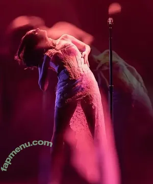 Banks / hernameisbanks nude photo #0194