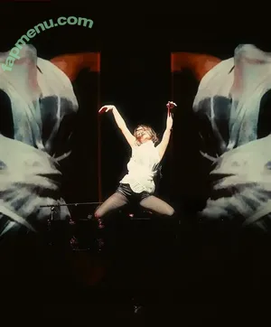 Banks / hernameisbanks nude photo #0196