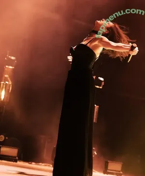 Banks / hernameisbanks nude photo #0197