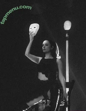 Banks / hernameisbanks nude photo #0205