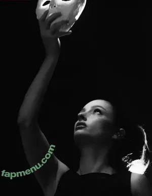 Banks / hernameisbanks nude photo #0211