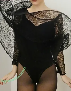 Banks / hernameisbanks nude photo #0233