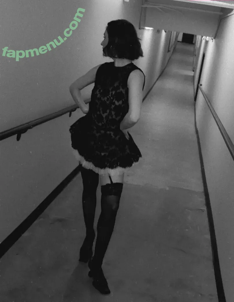 Banks nude photo #0169 (hernameisbanks)