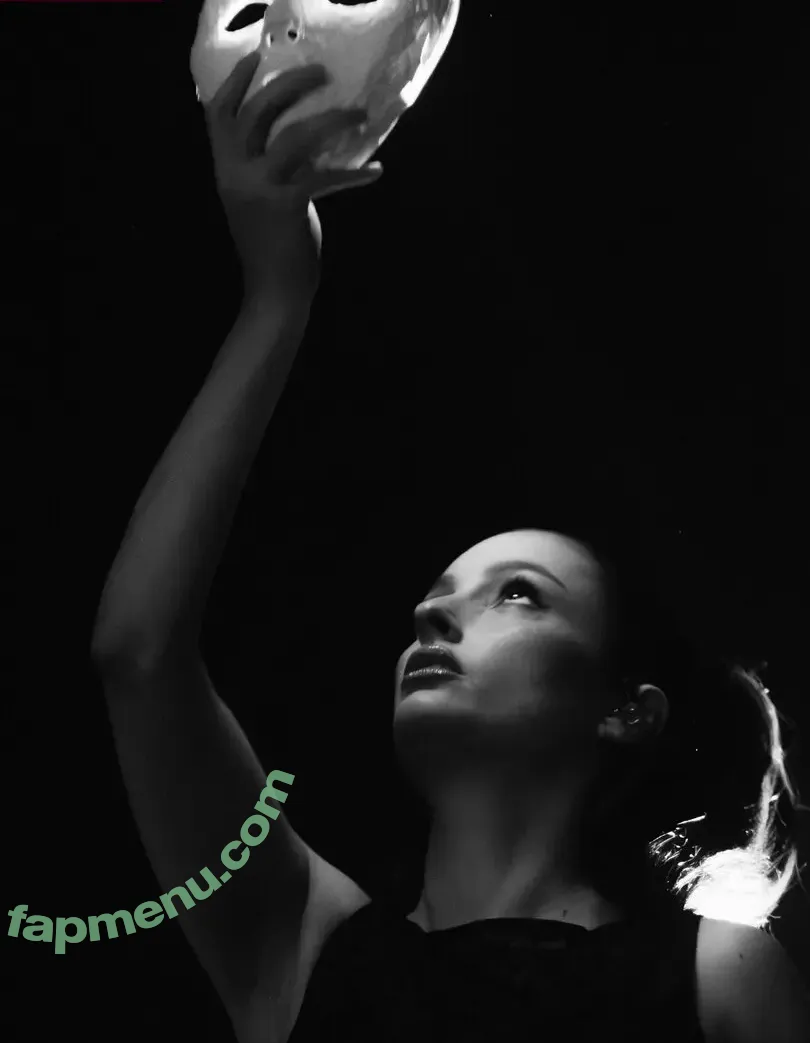 Banks nude photo #0211 (hernameisbanks)