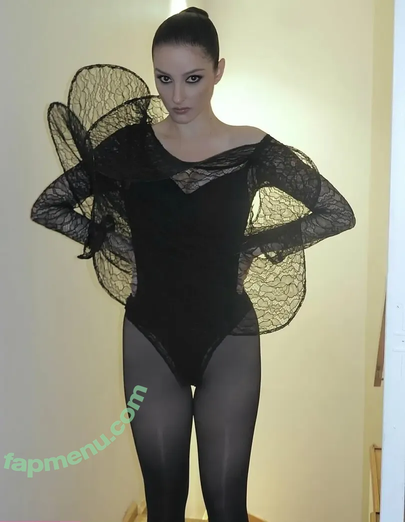 Banks nude photo #0234 (hernameisbanks)