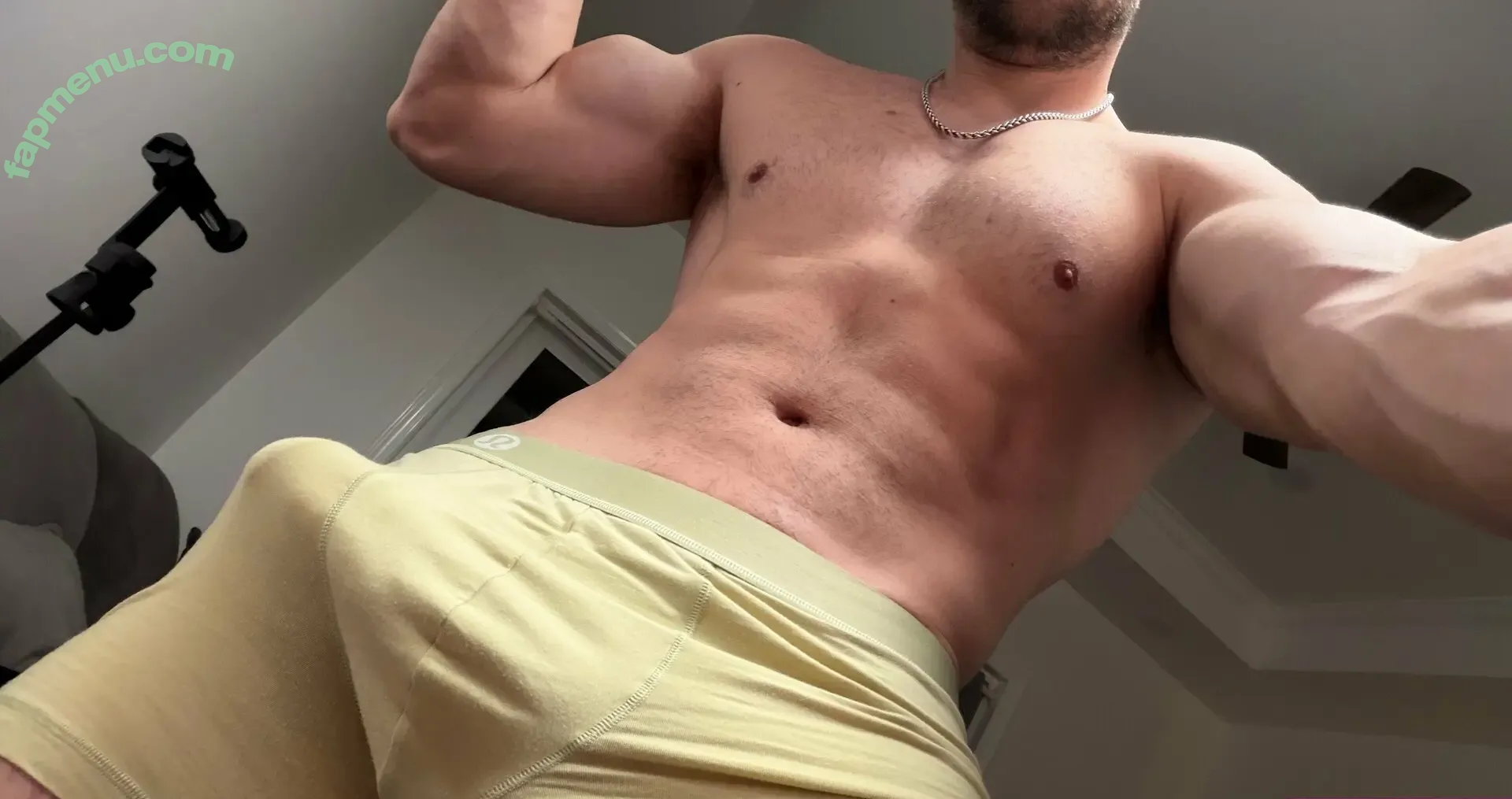 bankz.r7 nude photo #0016 (bankz.r7)