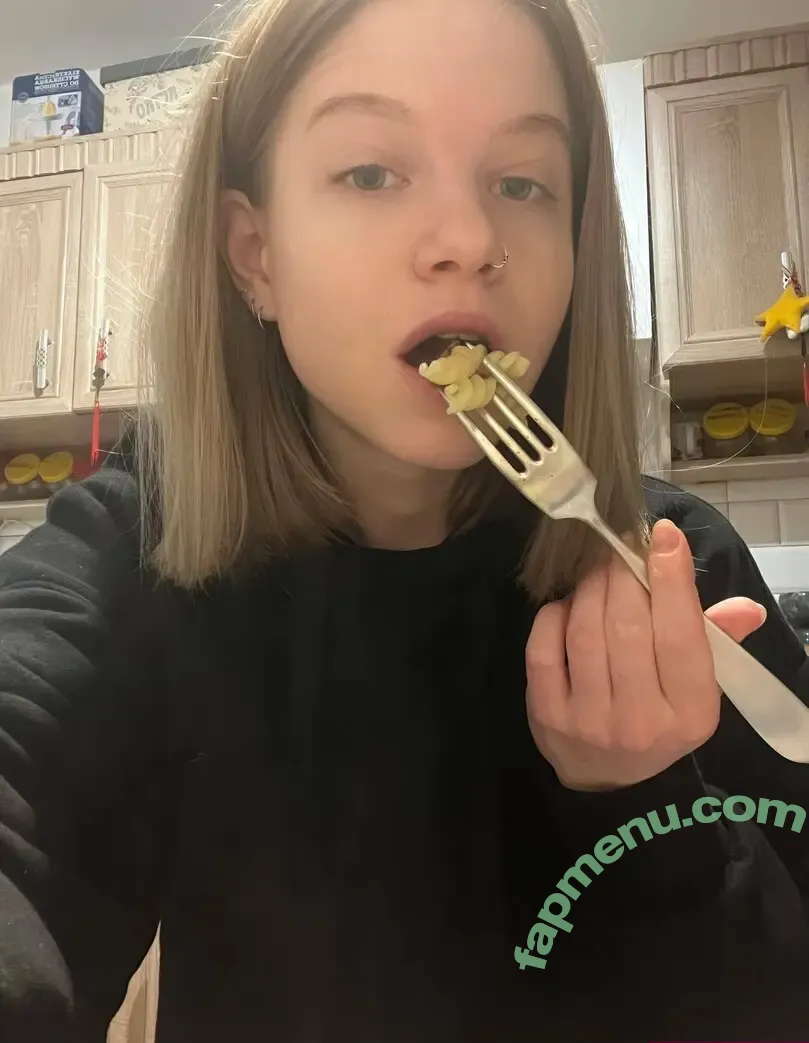 bannannahanna nude photo #0127 (b_sukmo / bannannana)