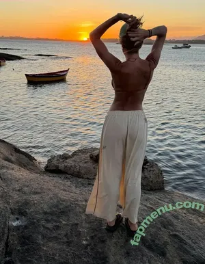 Barbara Coelho / barbarapcoelho nude photo #1034