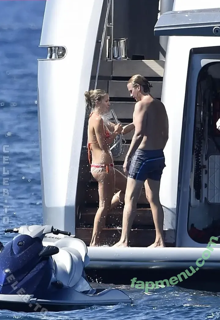 Barbara Meier nude photo #0158 (MeierBarbara / barbarameier / wwwBarbaraMeierCom)