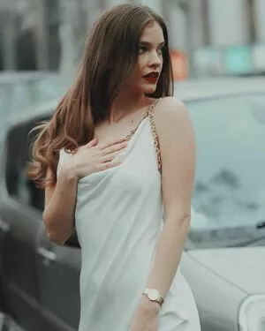 Barbara Palvin / realbarbarapalvin nude photo #0840