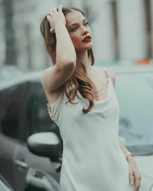 Barbara Palvin / realbarbarapalvin nude photo #0847