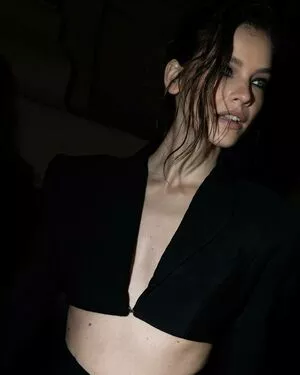 Barbara Palvin / realbarbarapalvin nude photo #0878