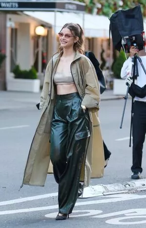 Barbara Palvin / realbarbarapalvin nude photo #0893