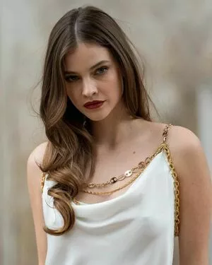 Barbara Palvin / realbarbarapalvin nude photo #0908