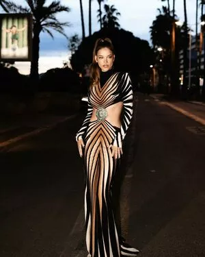 Barbara Palvin / realbarbarapalvin nude photo #0967