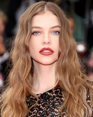 Barbara Palvin / realbarbarapalvin nude photo #0984