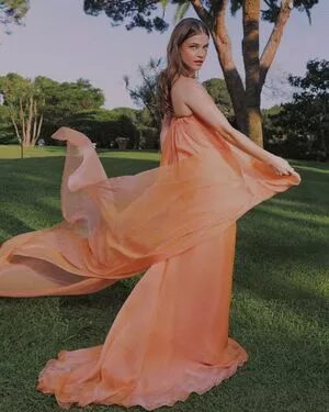 Barbara Palvin / realbarbarapalvin nude photo #1001