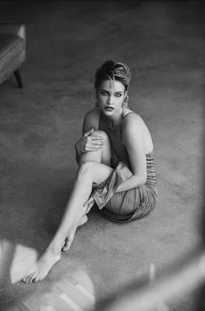 Barbara Palvin / realbarbarapalvin nude photo #1128