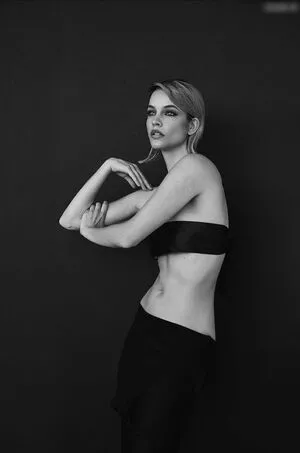 Barbara Palvin / realbarbarapalvin nude photo #1213