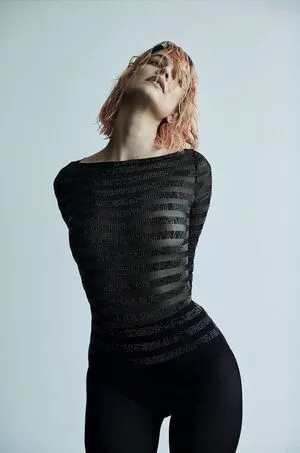 Barbara Palvin / realbarbarapalvin nude photo #1217