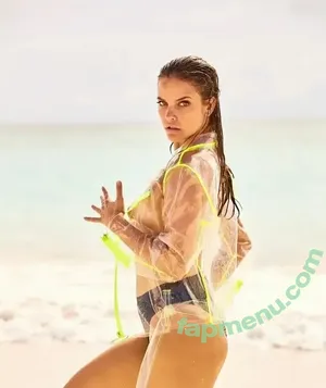 Barbara Palvin / realbarbarapalvin nude photo #1709