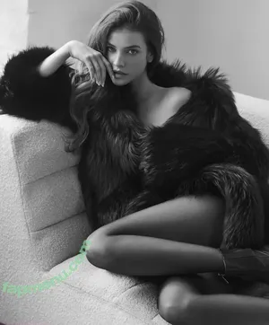 Barbara Palvin / realbarbarapalvin nude photo #1759