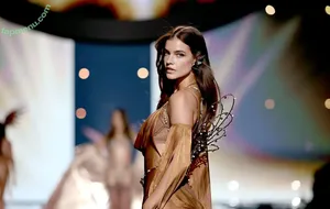 Barbara Palvin / realbarbarapalvin nude photo #2545