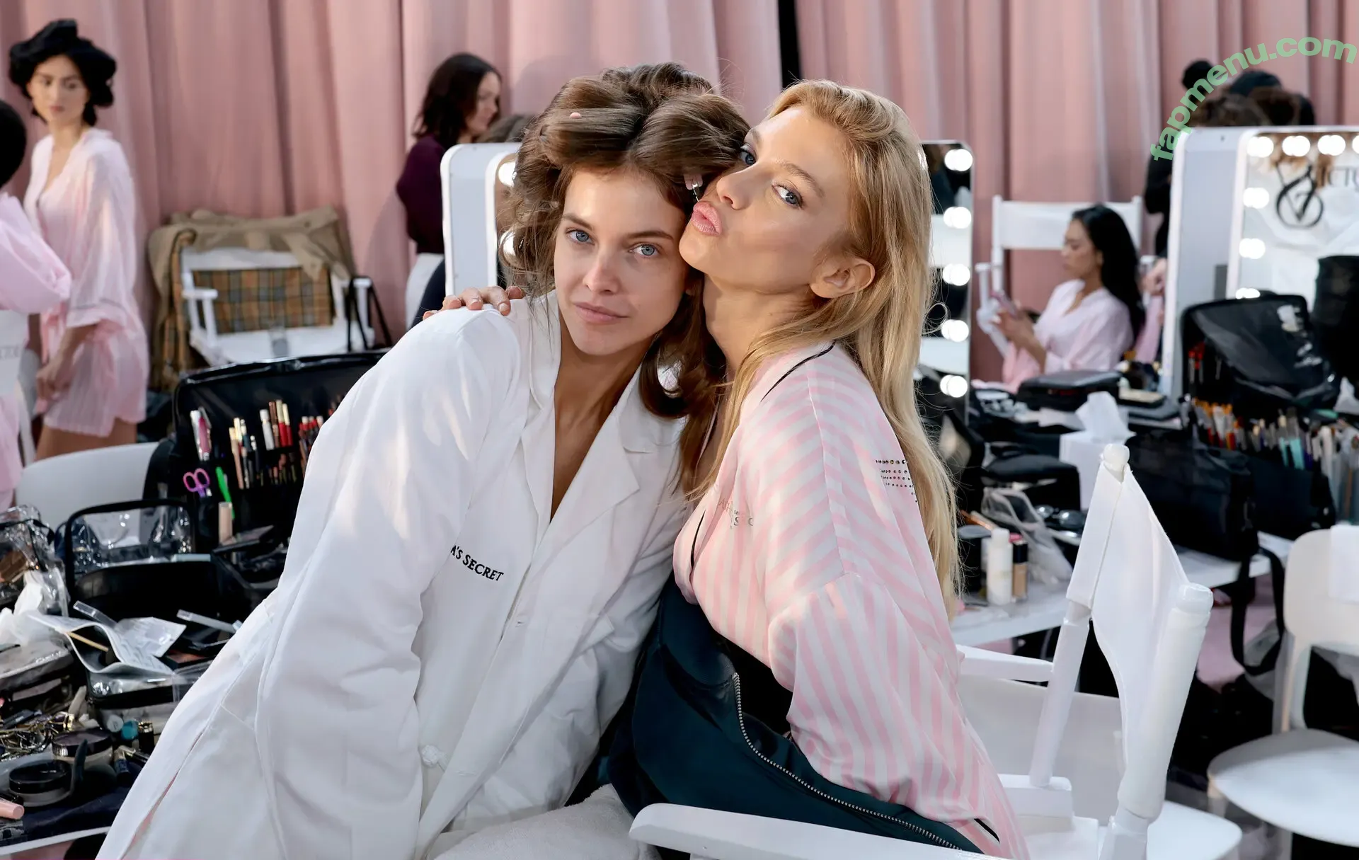 Barbara Palvin nude photo #2566 (realbarbarapalvin)