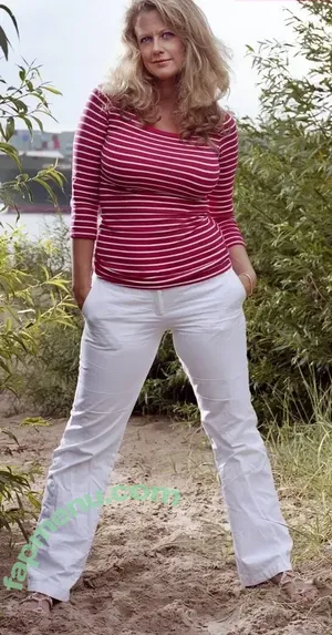 Barbara Schöneberger / sarahtoninx9_ nude photo #0106