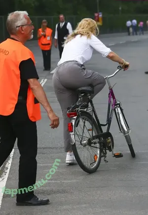 Barbara Schöneberger / sarahtoninx9_ nude photo #0286