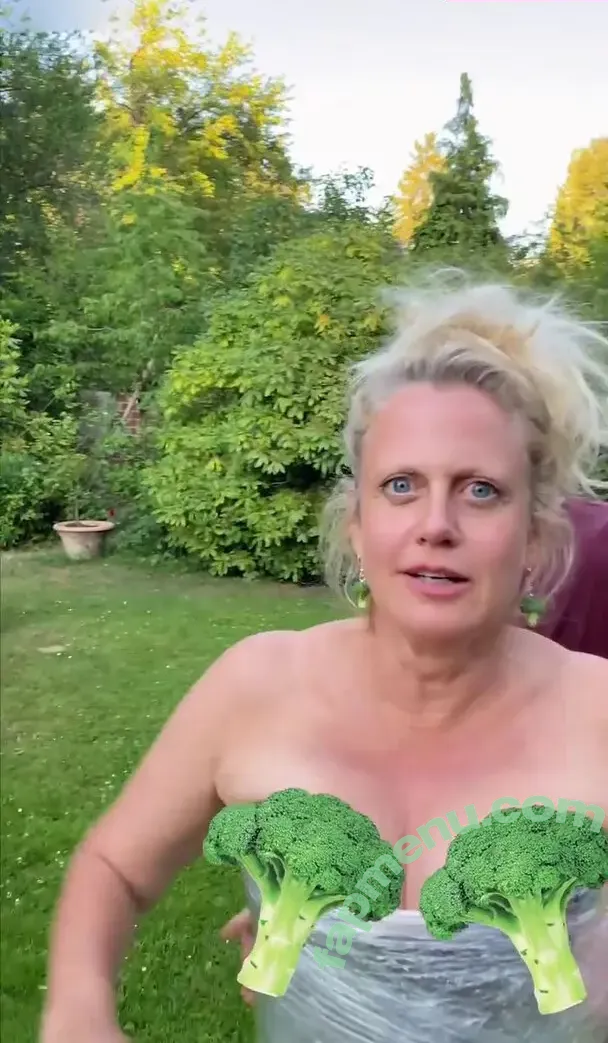 Barbara Schöneberger nude photo #0100 (sarahtoninx9_)