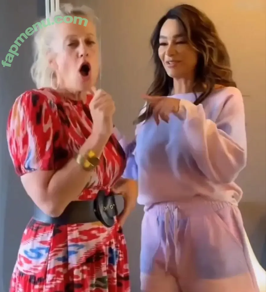 Barbara Schöneberger nude photo #0140 (sarahtoninx9_)