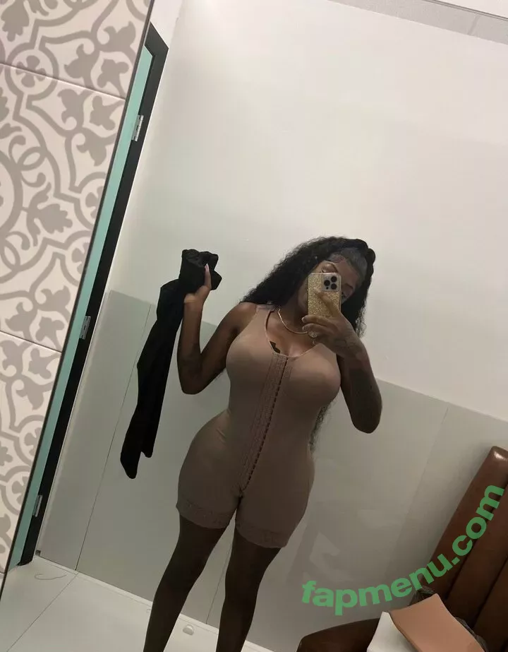 barbiebugatti nude photo #0904 (Barbie Bugatti / barbiebugatti1 / barbiebugatti__)