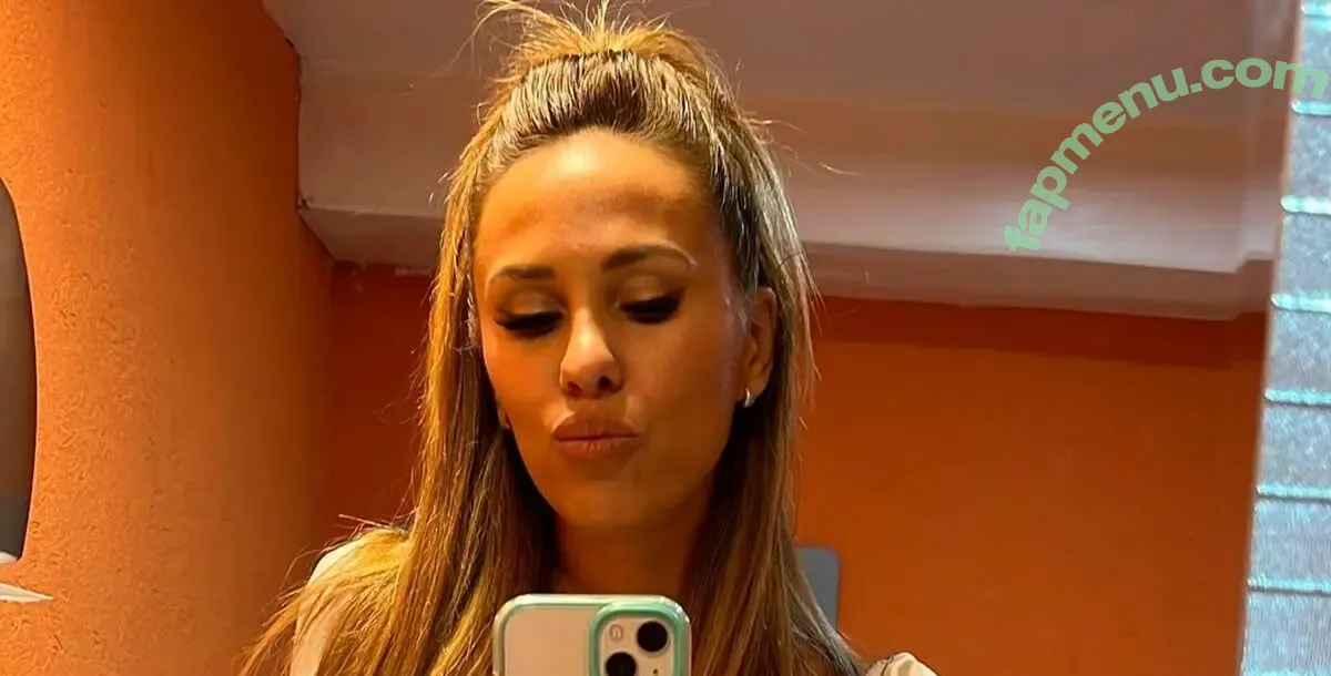 barbysilenzi nude photo #0005 (barbysilenzi)