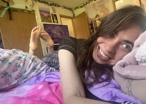 Bare Feet / barefeetpose nude photo #0569