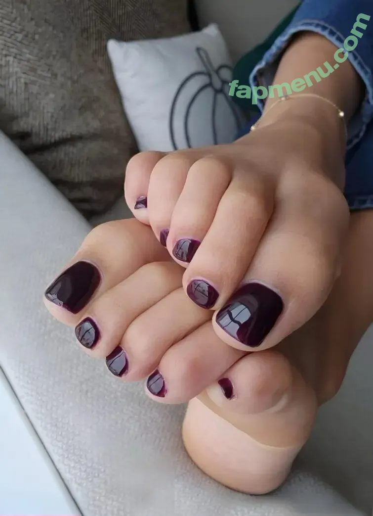 Bare Feet nude photo #0110 (barefeetpose)