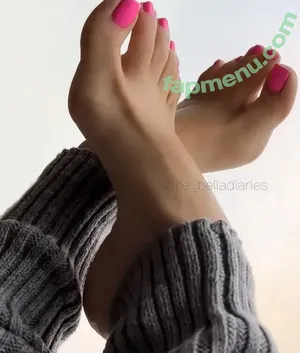 Bare Feet / barefeetpose nude photo #1275