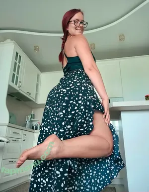 Bare Feet / barefeetpose nude photo #1639