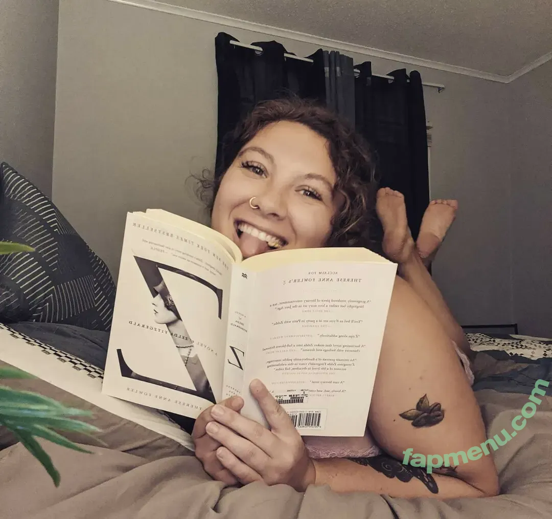 Bare Feet nude photo #1552 (barefeetpose)