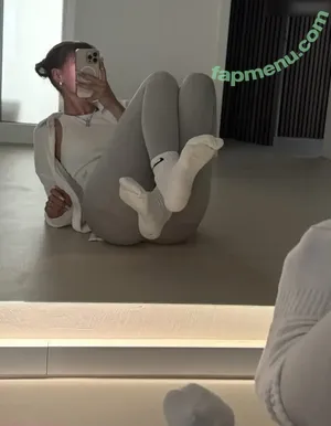  nude photo #0001