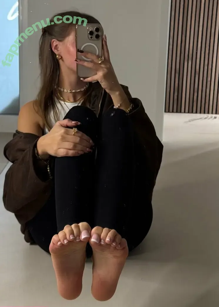 Barebylola nude photo #0082 (Barebylola)