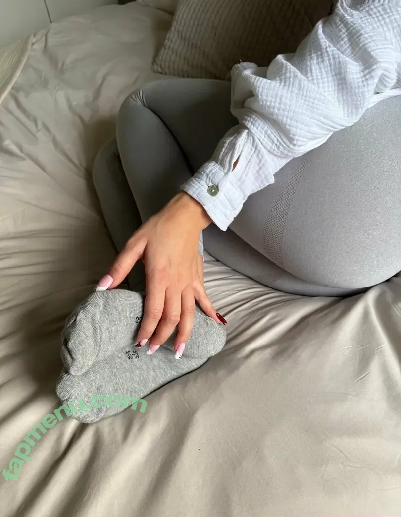 Barebylola nude photo #0111 (Barebylola)