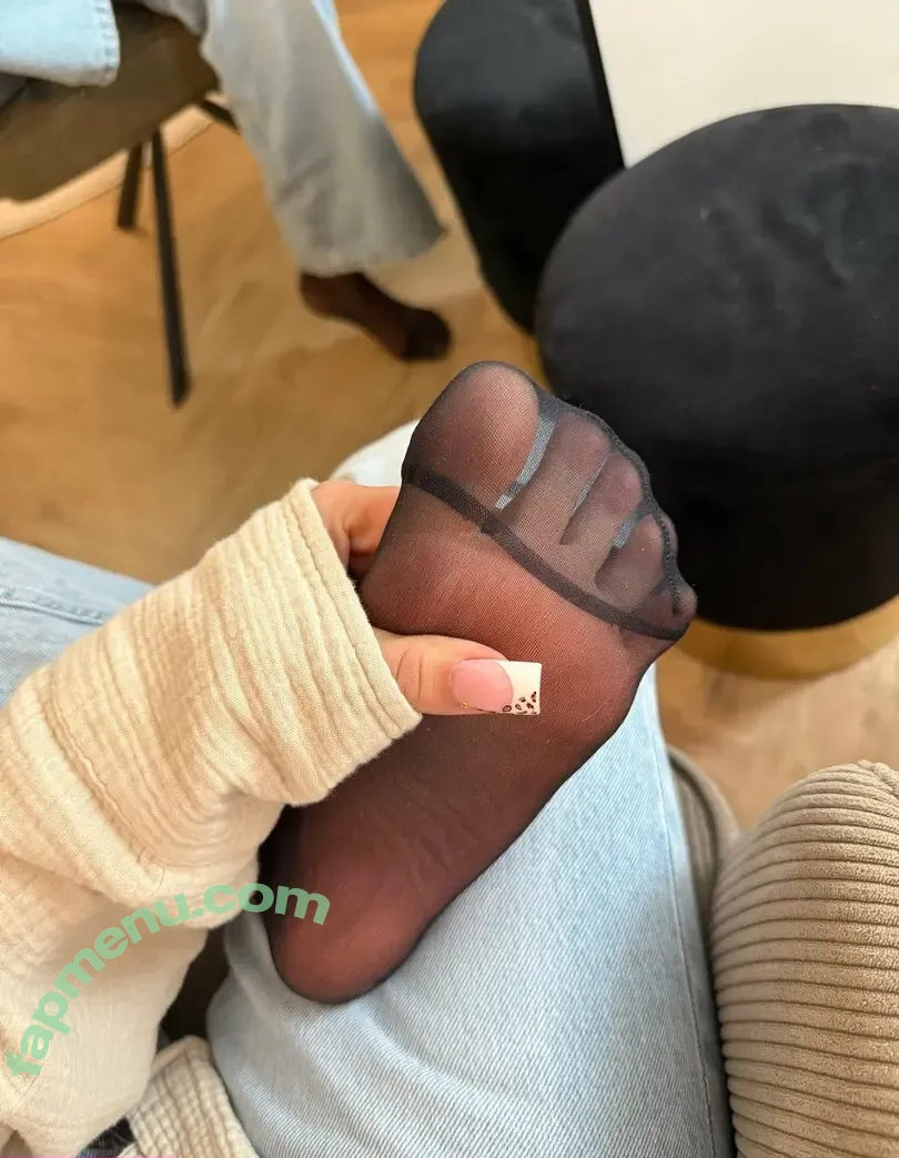 Barebylola nude photo #0118 (Barebylola)