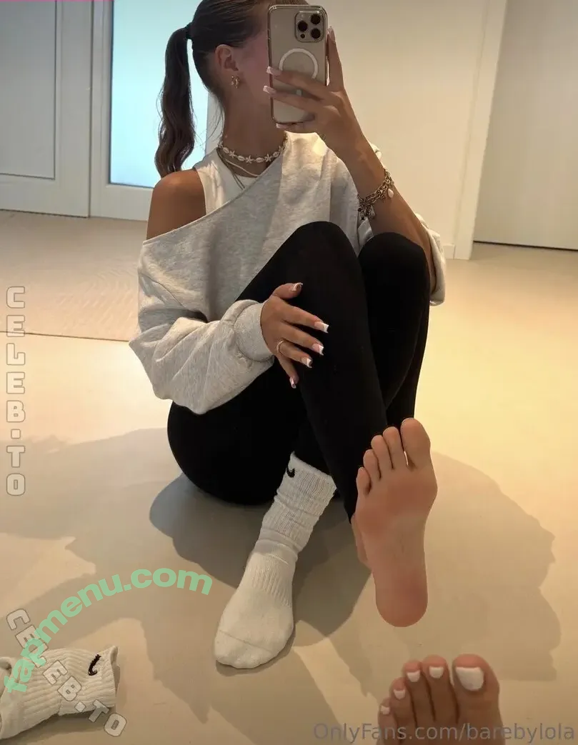 Barebylola nude photo #0123 (Barebylola)