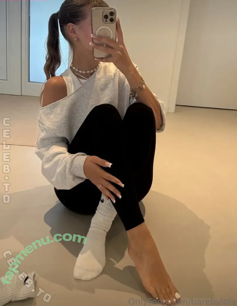 Barebylola nude photo #0124 (Barebylola)
