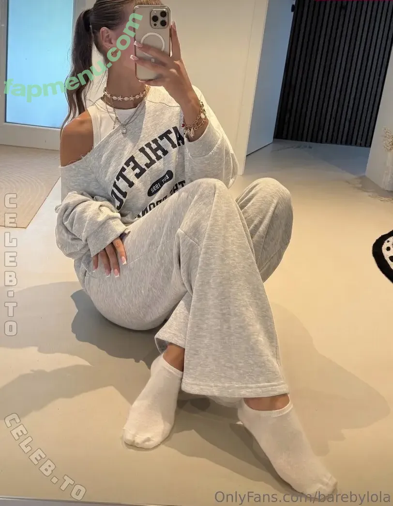 Barebylola nude photo #0125 (Barebylola)