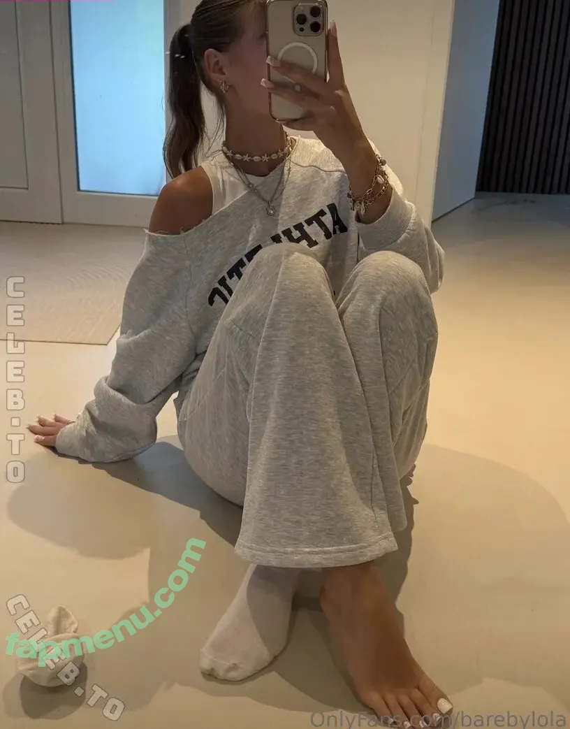 Barebylola nude photo #0127 (Barebylola)