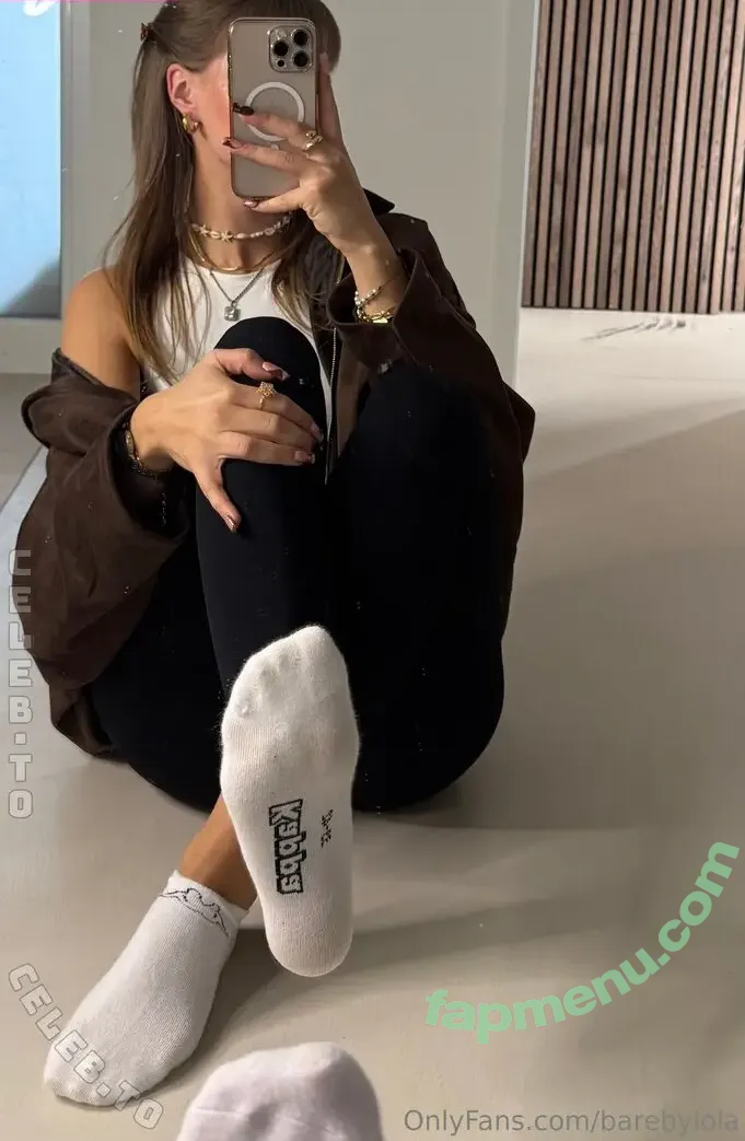 Barebylola nude photo #0161 (Barebylola)