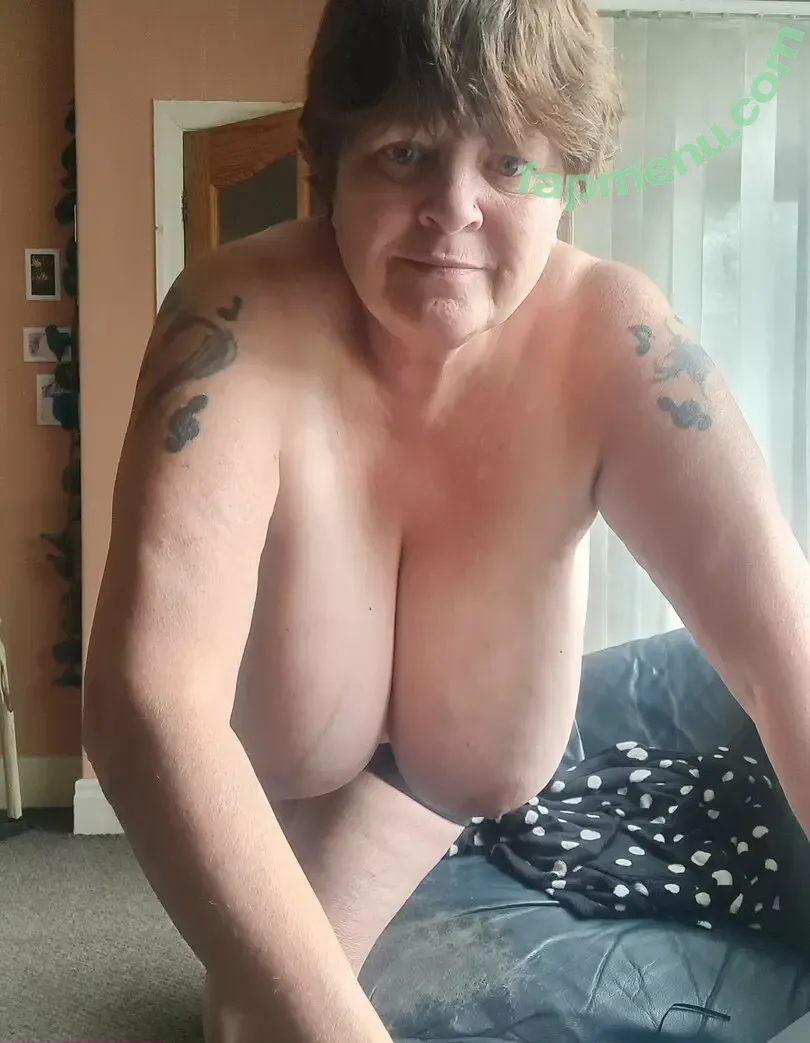 bareessentialsjj nude photo #0014 (BareEssentials)