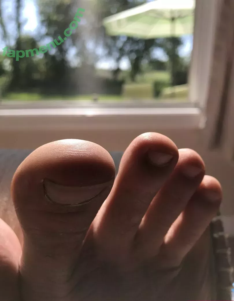 barefeeticus nude photo #0060 (barefeeticus)